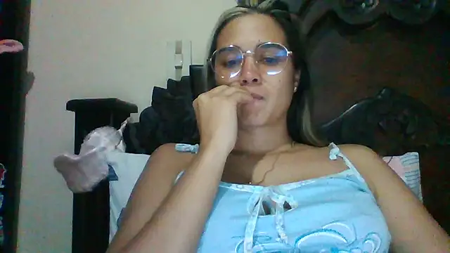 trianabell online show from 02.19.25