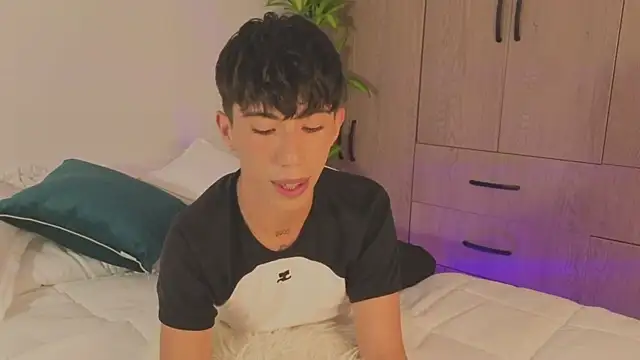 Snapshot of FabianPriince chatting on 09.19.25 FabianPriince online show from 09.19.25