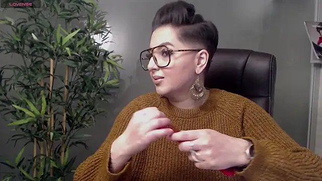 BustyAllyy online show from 02.22.25