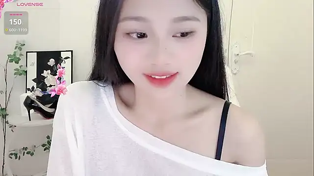 Snapshot of BEGONIA-- chatting on 12.03.24 BEGONIA-- online show from 12.03.24