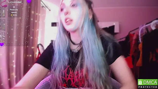 JustMeowGirl online show from 04.07.26