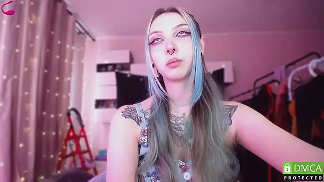 JustMeowGirl online show from 04.11.26