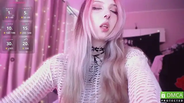 Snapshot of JustMeowGirl chatting on 06.07.26 JustMeowGirl online show from 06.07.26