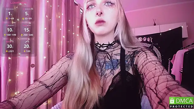 Snapshot of JustMeowGirl chatting on 06.28.26 JustMeowGirl online show from 06.28.26