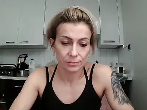 Snapshot of anechka1 chatting on 12.02.24 anechka1 online show from 12.02.24