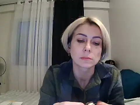 Snapshot of anechka1 chatting on 12.30.24 anechka1 online show from 12.30.24