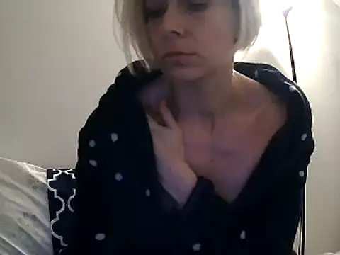 Snapshot of anechka1 chatting on 01.29.25 anechka1 online show from 01.29.25