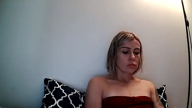 Snapshot of anechka1 chatting on 10.07.25 anechka1 online show from 10.07.25