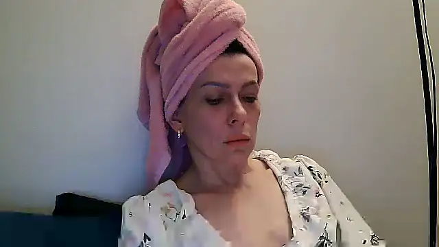 Snapshot of anechka1 chatting on 03.10.26 anechka1 online show from 03.10.26