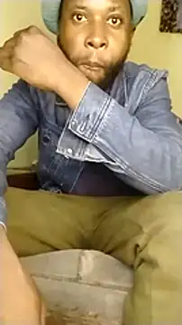 Snapshot of Stallion100 chatting on 12.17.24 Stallion100 online show from 12.17.24