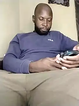 Snapshot of Stallion100 chatting on 12.18.24 Stallion100 online show from 12.18.24