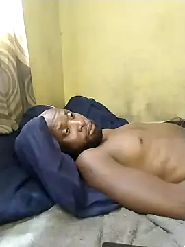 Snapshot of Stallion100 chatting on 12.24.24 Stallion100 online show from 12.24.24