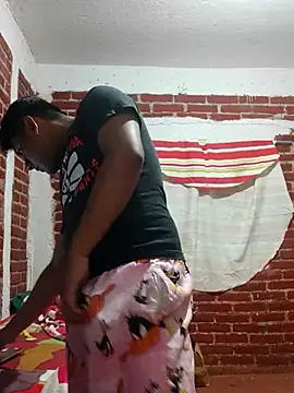 Snapshot of Cris_ale1218 chatting on 11.07.25 Cris ale1218 online show from 11.07.25