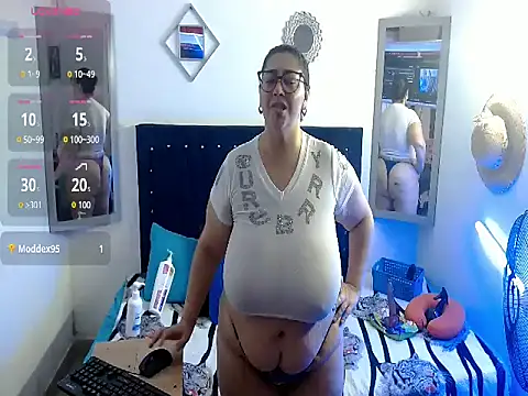 bubis laru53 online show from 10.28.25