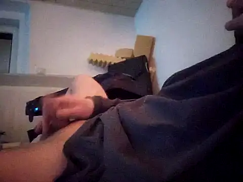 Snapshot of 0815lukas2024 chatting on 02.03.25 0815lukas2024 online show from 02.03.25