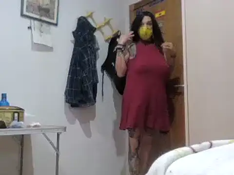 Snapshot of Kamaleonix chatting on 12.30.24 Kamaleonix online show from 12.30.24