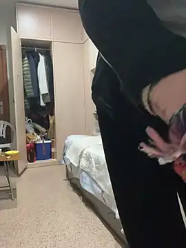 Snapshot of Kamaleonix chatting on 03.14.25 Kamaleonix online show from 03.14.25