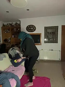 Snapshot of Kamaleonix chatting on 03.22.25 Kamaleonix online show from 03.22.25