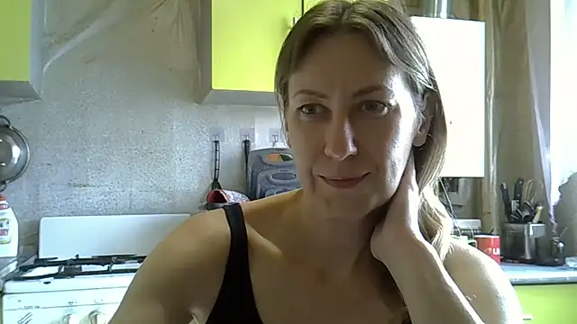 Snapshot of AshleyXHoney chatting on 06.23.26 AshleyXHoney online show from 06.23.26