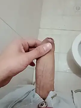 Snapshot of Wynni chatting on 09.28.25 Wynni online show from 09.28.25