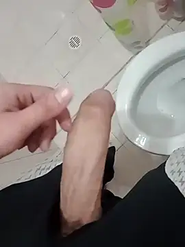 Snapshot of Wynni chatting on 11.16.25 Wynni online show from 11.16.25