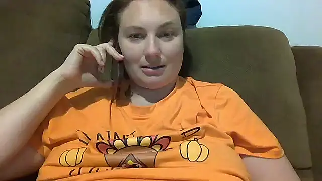 Snapshot of MilfyMrsRobinson chatting on 11.12.25 MilfyMrsRobinson online show from 11.12.25