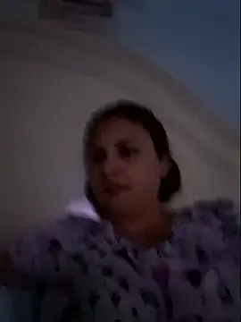 Snapshot of MilfyMrsRobinson chatting on 01.11.26 MilfyMrsRobinson online show from 01.11.26