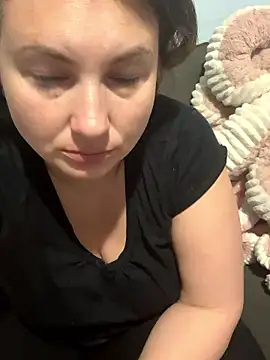 Snapshot of MilfyMrsRobinson chatting on 01.14.26 MilfyMrsRobinson online show from 01.14.26