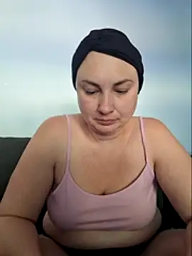 MilfyMrsRobinson online show from 05.14.26