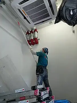 2tomka52052sex online show from 01.06.25