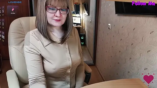 MyLadySkyLuck online show from 11.25.25