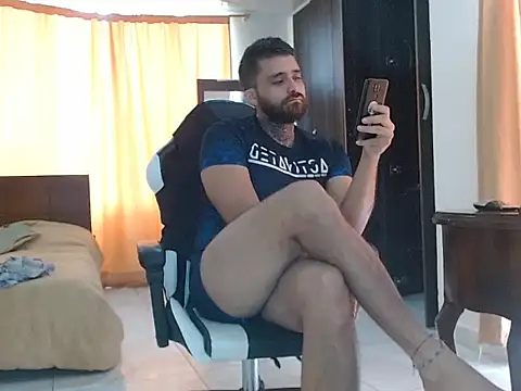 aronmiller404 online show from 03.18.25