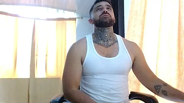 aronmiller404 online show from 03.05.26