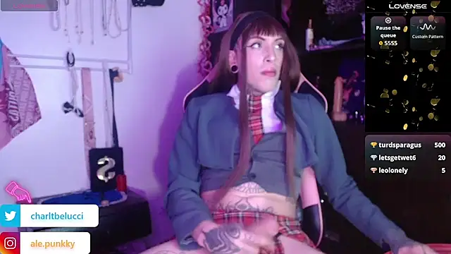 Snapshot of charlotbelucci_ chatting on 02.25.26 charlotbelucci online show from 02.25.26