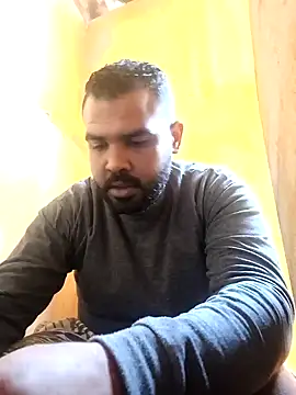 Snapshot of ListedLoin chatting on 02.02.25 ListedLoin online show from 02.02.25