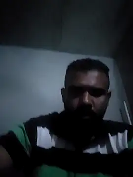 Snapshot of ListedLoin chatting on 10.11.25 ListedLoin online show from 10.11.25