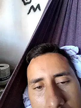 Snapshot of luissilva0071 chatting on 01.22.25 luissilva0071 online show from 01.22.25