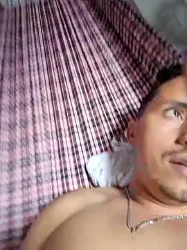 Snapshot of luissilva0071 chatting on 03.14.25 luissilva0071 online show from 03.14.25