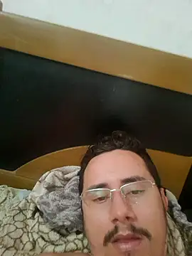Snapshot of luissilva0071 chatting on 09.10.25 luissilva0071 online show from 09.10.25