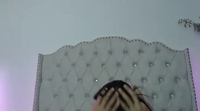 Abril Squirt online show from 02.22.25