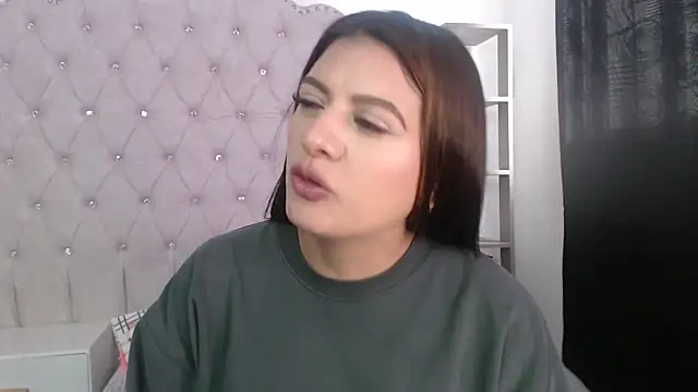 Snapshot of Abril_Squirt chatting on 05.04.26 Abril Squirt online show from 05.04.26