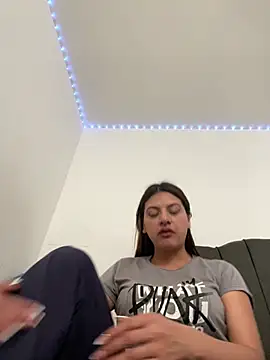 Snapshot of Abril_Squirt chatting on 05.09.26 Abril Squirt online show from 05.09.26