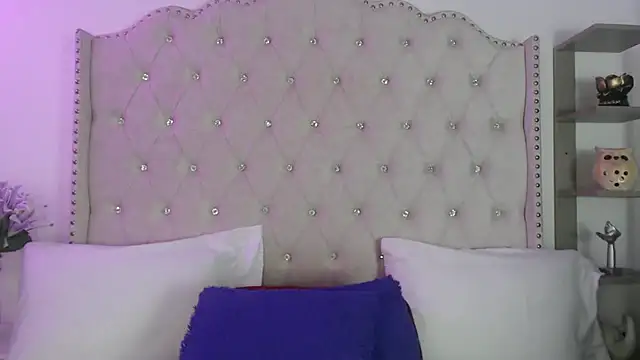Snapshot of Abril_Squirt chatting on 05.29.26 Abril Squirt online show from 05.29.26
