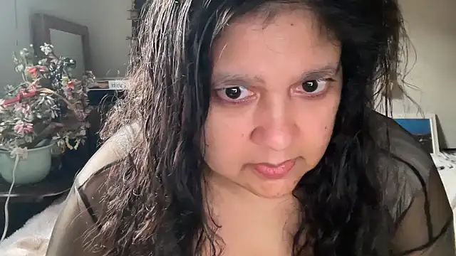 MelanieFawker online show from 10.10.25