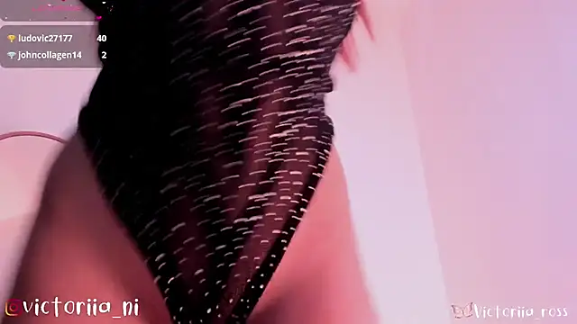 Snapshot of Victoria-ross chatting on 12.31.24 Victoria-ross online show from 12.31.24