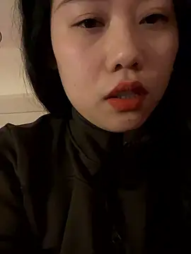 Snapshot of Eliza-E chatting on 01.11.26 Eliza-E online show from 01.11.26