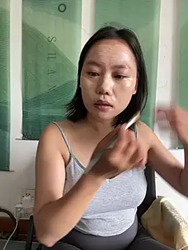 Eliza-E online show from 04.09.26