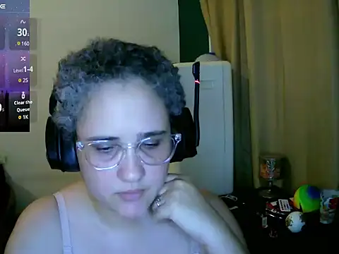 Snapshot of lolalicious_758 chatting on 09.14.25 lolalicious 758 online show from 09.14.25