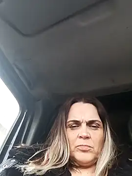 hugebobbs online show from 03.08.25