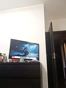 hugebobbs online show from 10.09.25